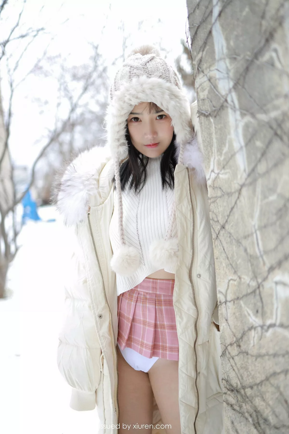 秀人集.com_[MFStar模范学院]Vol.246_嫩模徐微微mia北海道旅拍室外冰天雪地街头主题性感写真61P