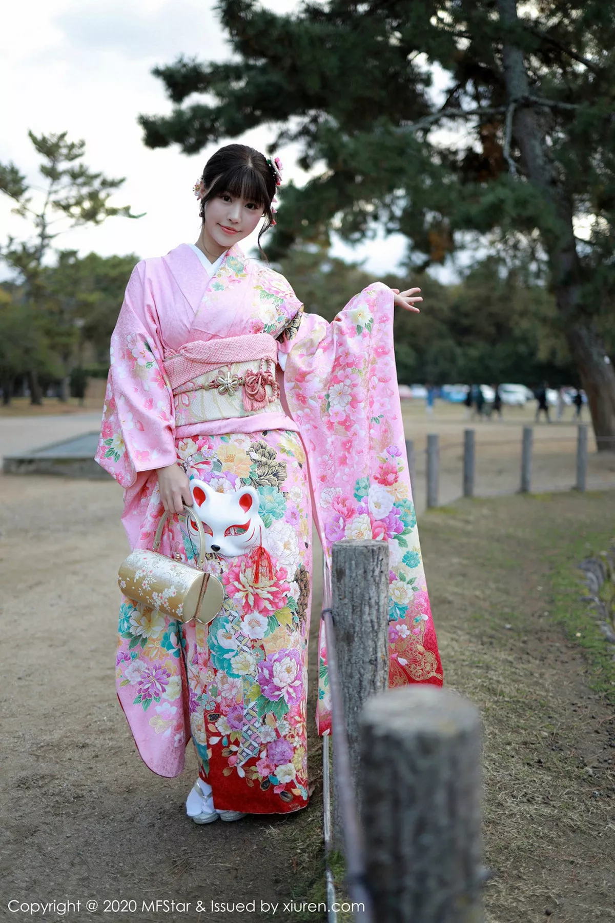 秀人集.com_[MFStar模范学院]Vol.254_女神朱可儿Flower日本旅拍绚丽和服真空秀豪乳诱惑写真75P