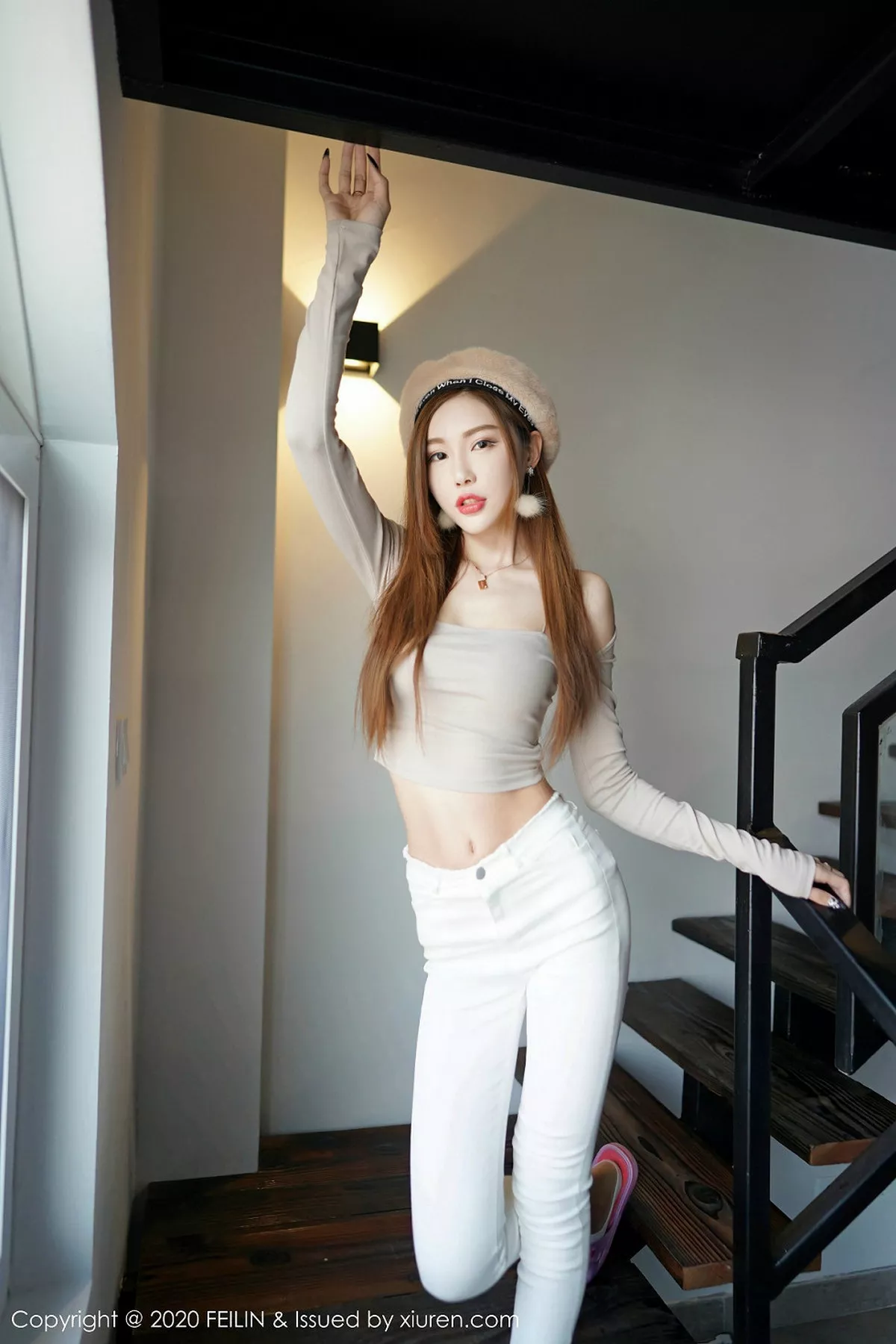 秀人集.com_[FeiLin嗲囡囡]Vol.223_嫩模梦小楠私房床上蕾丝吊袜内衣秀火辣身材诱惑写真49P