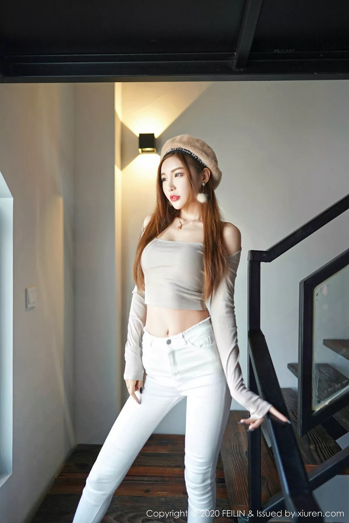 秀人集.com_[FeiLin嗲囡囡]Vol.223_嫩模梦小楠私房床上蕾丝吊袜内衣秀火辣身材诱惑写真49P