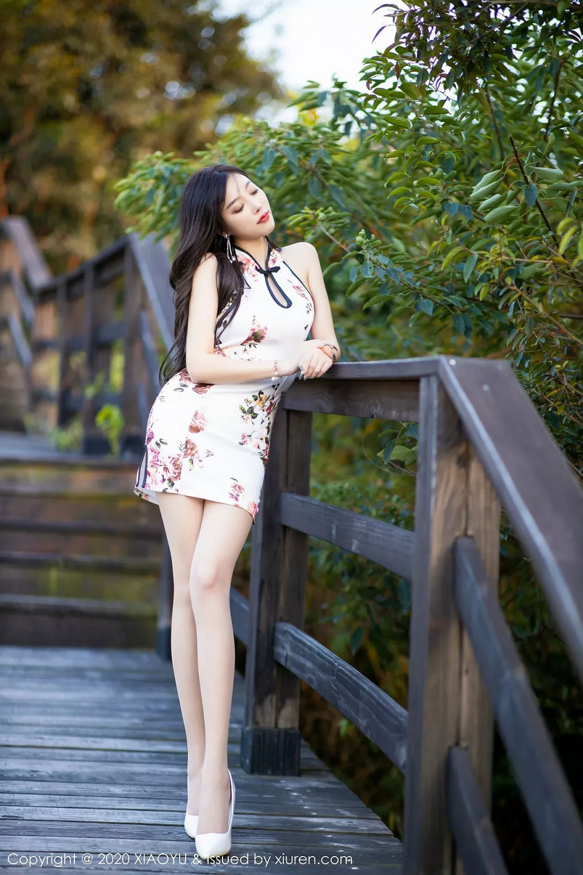 秀人集.com_[XiaoYu画语界]Vol.233_女神杨晨晨室外性感古韵旗袍配超薄肉丝秀美臀玉足诱惑写真140P