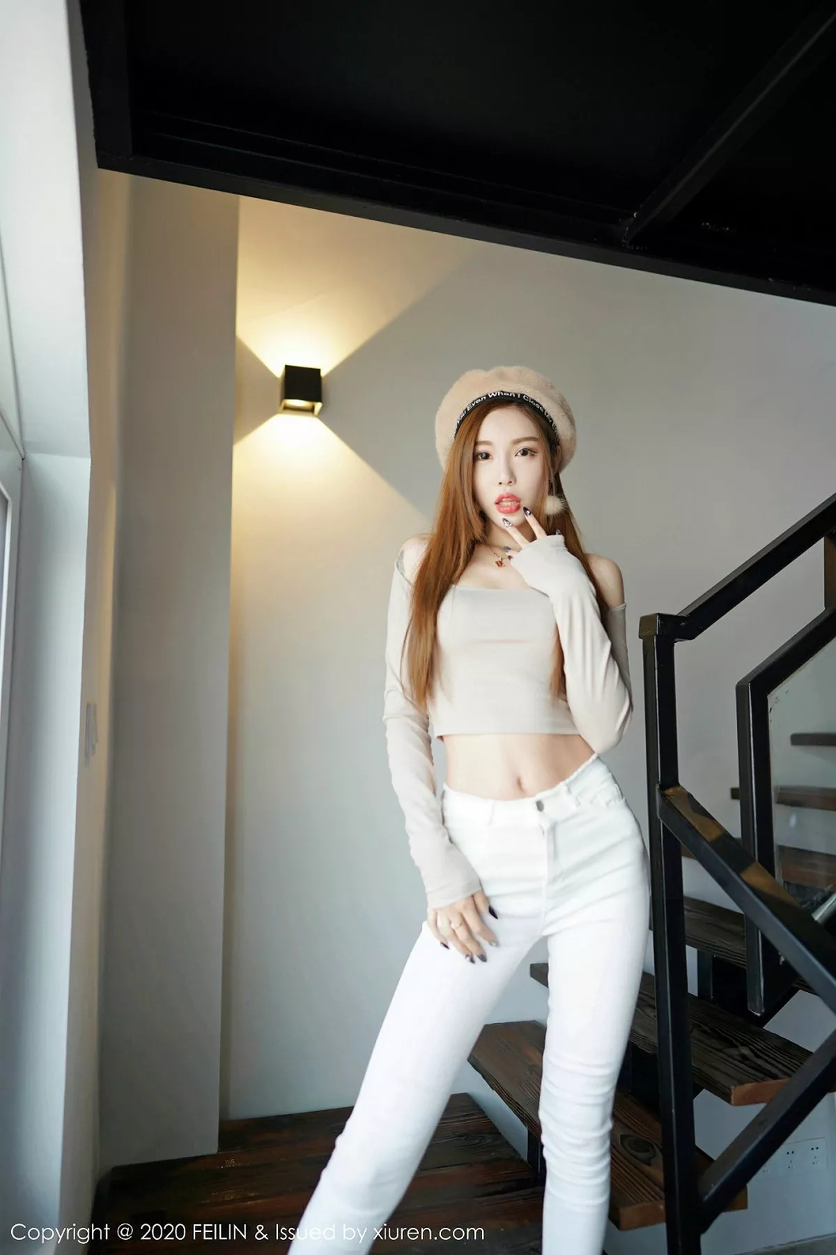 秀人集.com_[FeiLin嗲囡囡]Vol.223_嫩模梦小楠私房床上蕾丝吊袜内衣秀火辣身材诱惑写真49P