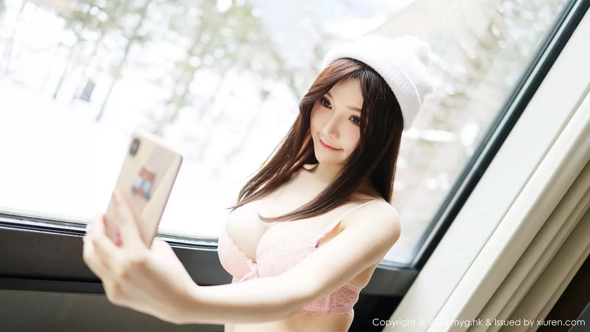 秀人集.com_[MyGirl美媛馆]Vol.425_女神糯美子日本旅拍粉色情趣内衣秀丰乳肥臀惹火诱惑写真70P