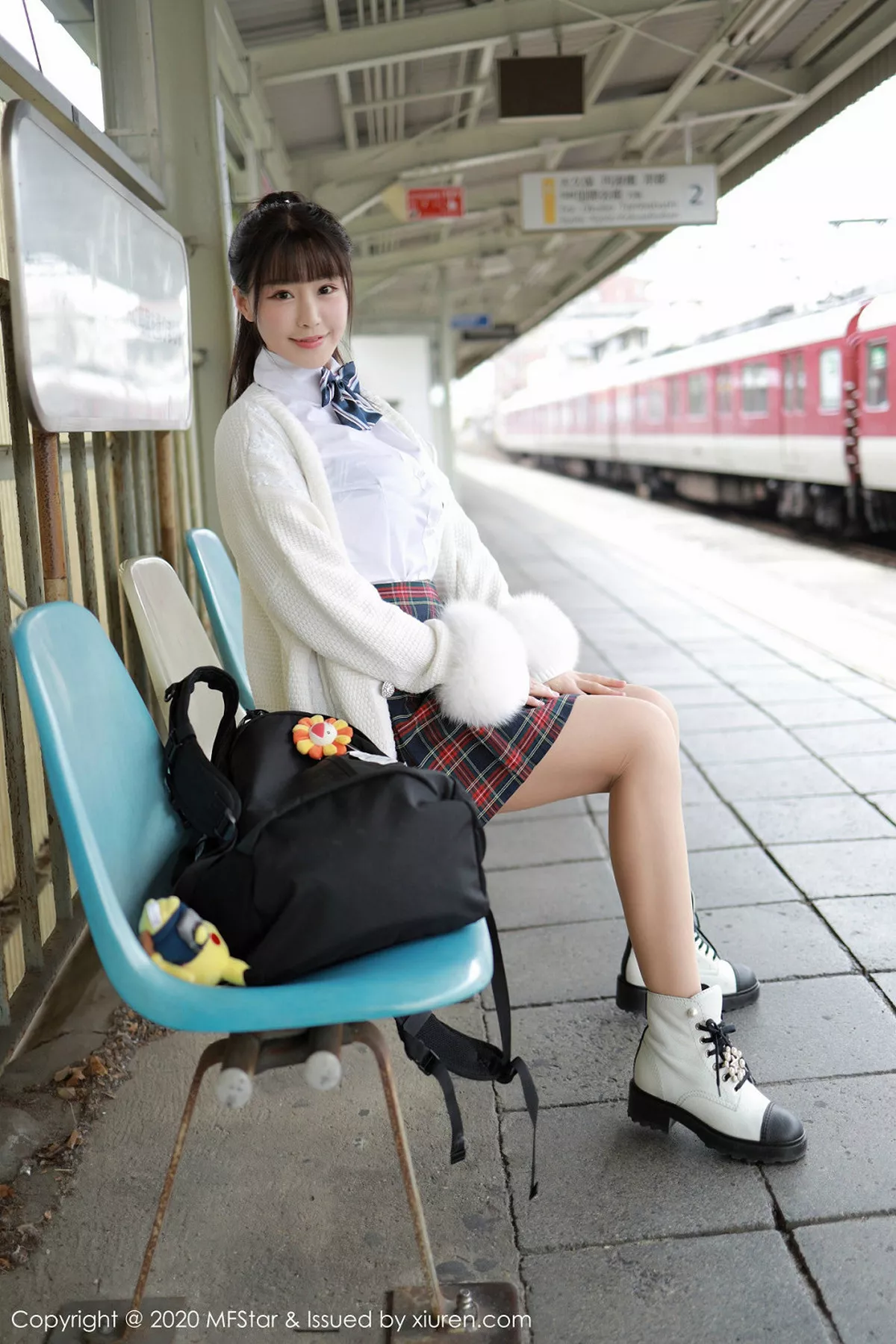 秀人集.com_[MFStar模范学院]Vol.259_嫩模朱可儿Flower日本旅拍尾随学生剧情主题魅惑写真73P