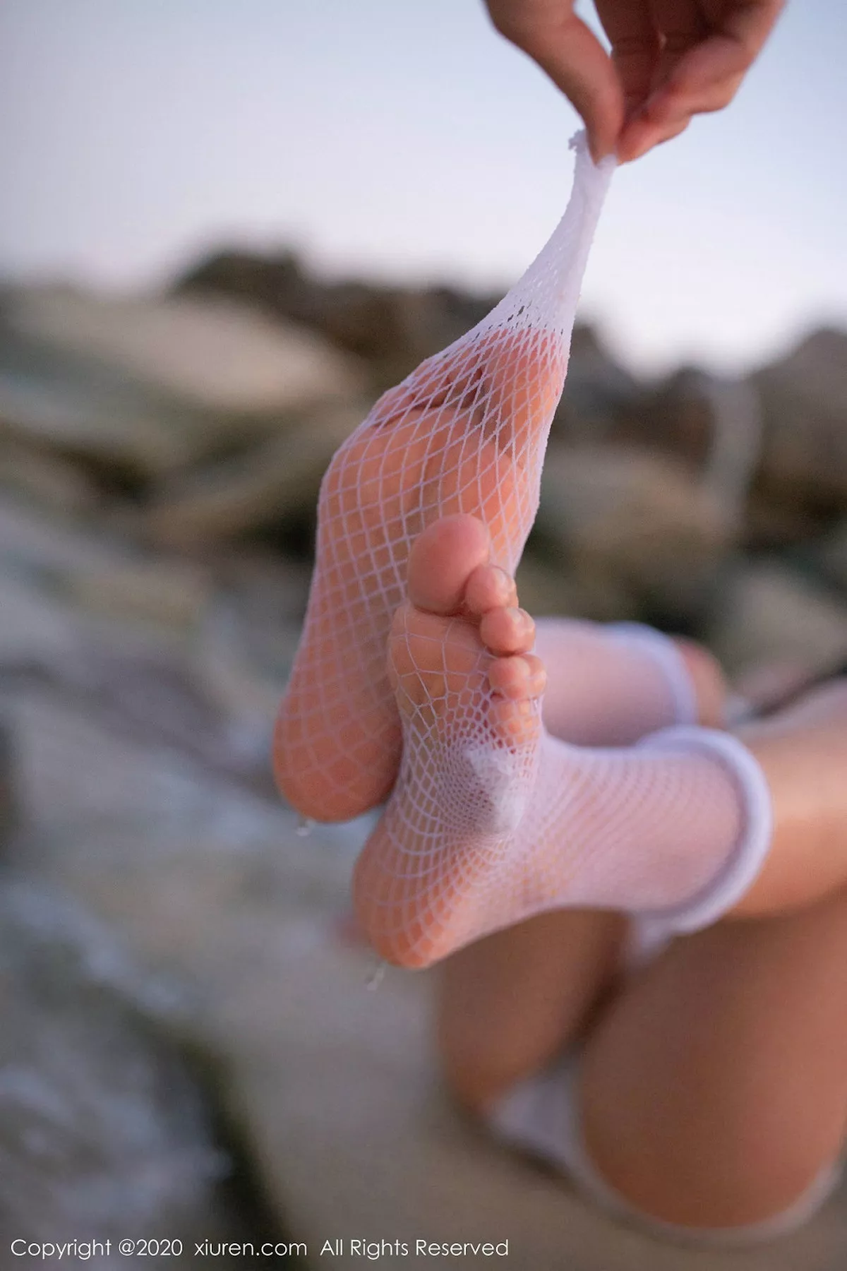 秀人集.com_[XiuRen秀人网]No.1951_嫩模陶喜乐_lele东欧旅拍海边沙滩缕空情趣内衣撩人诱惑写真63P