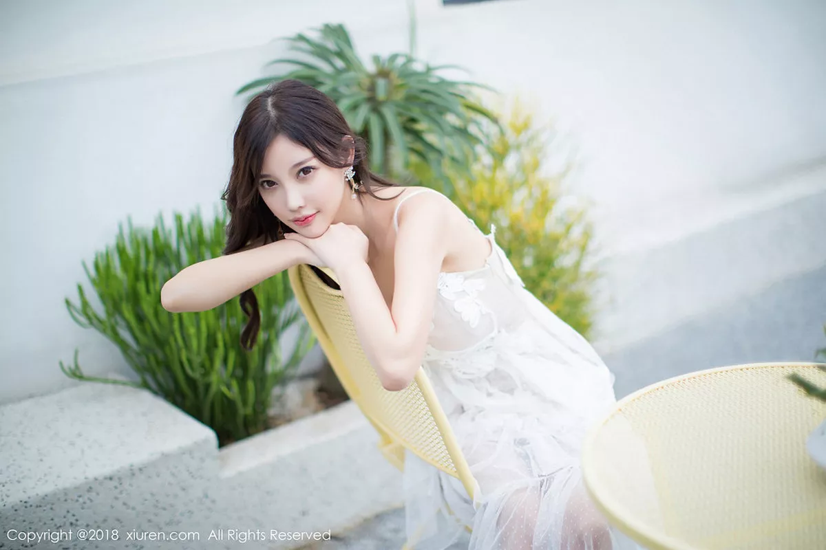 秀人集.com_[XiuRen秀人网]No.1296_女神杨晨晨sugar元旦特辑纯白吊带新娘连身裙甜美写真68P