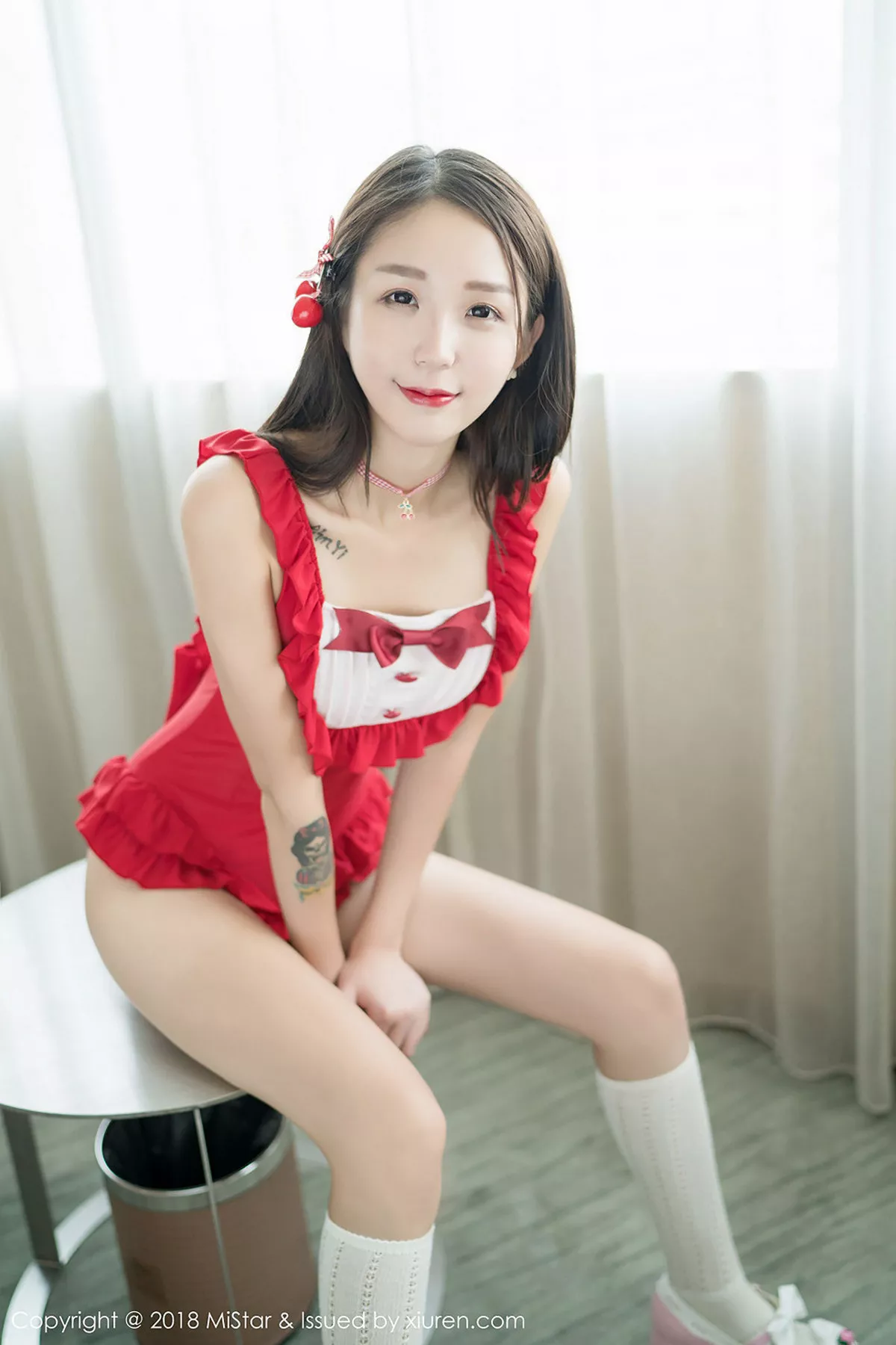 秀人集.com_[MiStar魅妍社]Vol.258_嫩模白沫私房红色连体睡衣+白色蕾丝内衣半脱诱惑写真48P