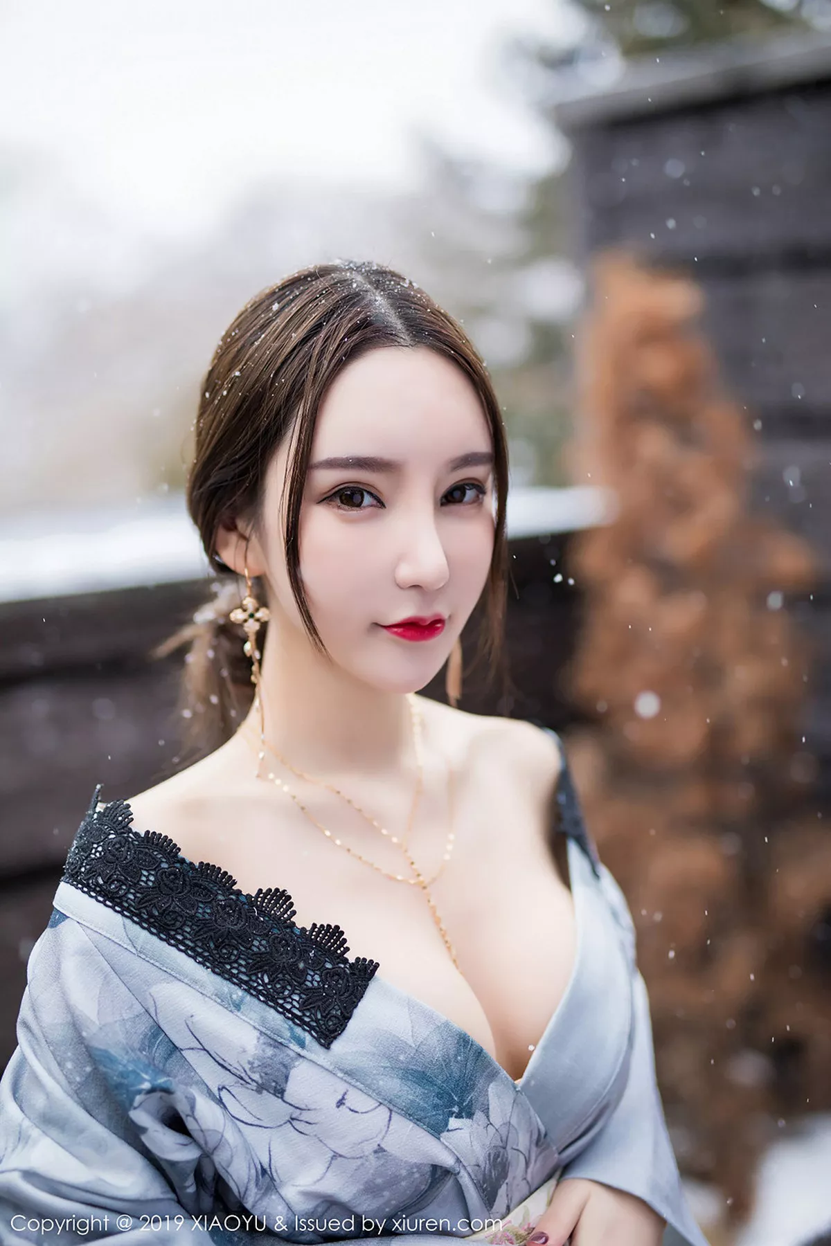 秀人集.com_[XiaoYu画语界]Vol.007_女神周于希Sandy北海道旅拍雪中佳人秀美乳撩人诱惑写真47P