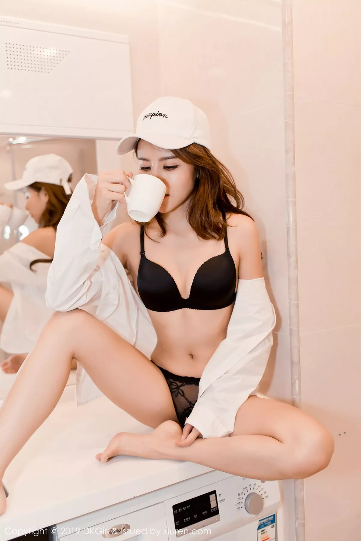 秀人集.com_[DKGirl御女郎]Vol.096_玲珑美人Annie安妮私房性感黑色内衣秀完美身材豪乳诱惑写真48P