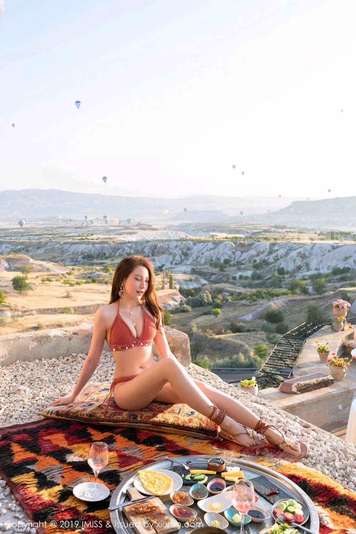 秀人集.com_[IMISS爱蜜社]Vol.321_女神Lynn刘奕宁土耳其旅拍户外性感比基尼秀完美身材写真40P