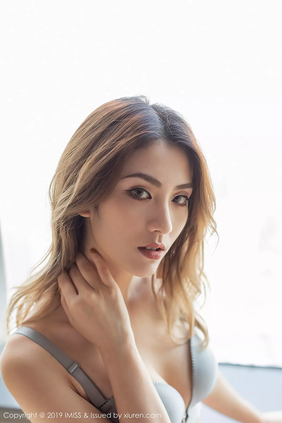 秀人集.com_[IMISS爱蜜社]Vol.324_嫩模Arlie性感内衣秀完美身材浴池里半裸湿身诱惑写真37P