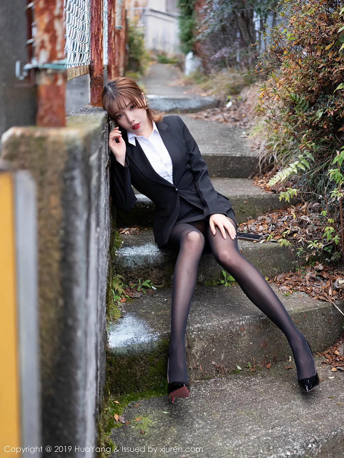 秀人集.com_[HuaYang花漾]Vol.113_女神黄乐然私房连体渔网秀傲人美乳血滴子遮点极致诱惑写真44P