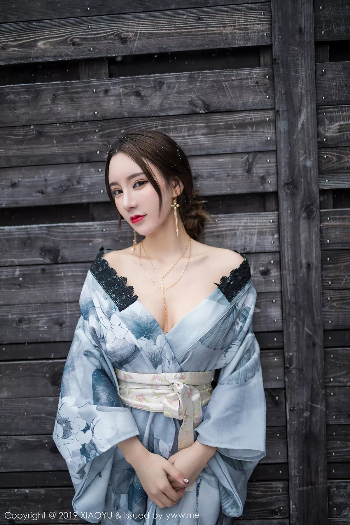 秀人集.com_[XiaoYu画语界]Vol.007_女神周于希Sandy北海道旅拍雪中佳人秀美乳撩人诱惑写真47P