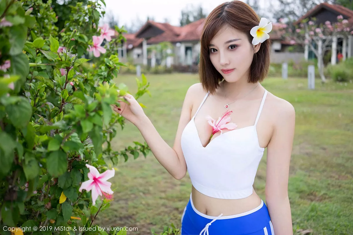 秀人集.com_[MiStar魅妍社]Vol.263_女神杨晨晨sugar沙巴旅拍户外性感内衣+死库水完美诱惑写真50P