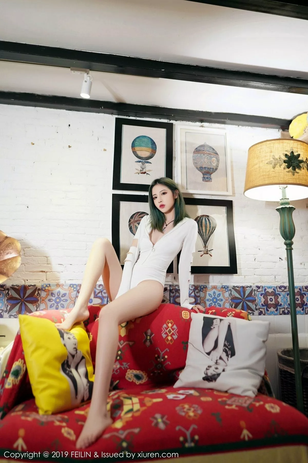 秀人集.com_[FeiLin嗲囡囡]Vol.188_嫩模小樱花私房白色抹胸内衣+白色高叉连体衣诱惑写真54P