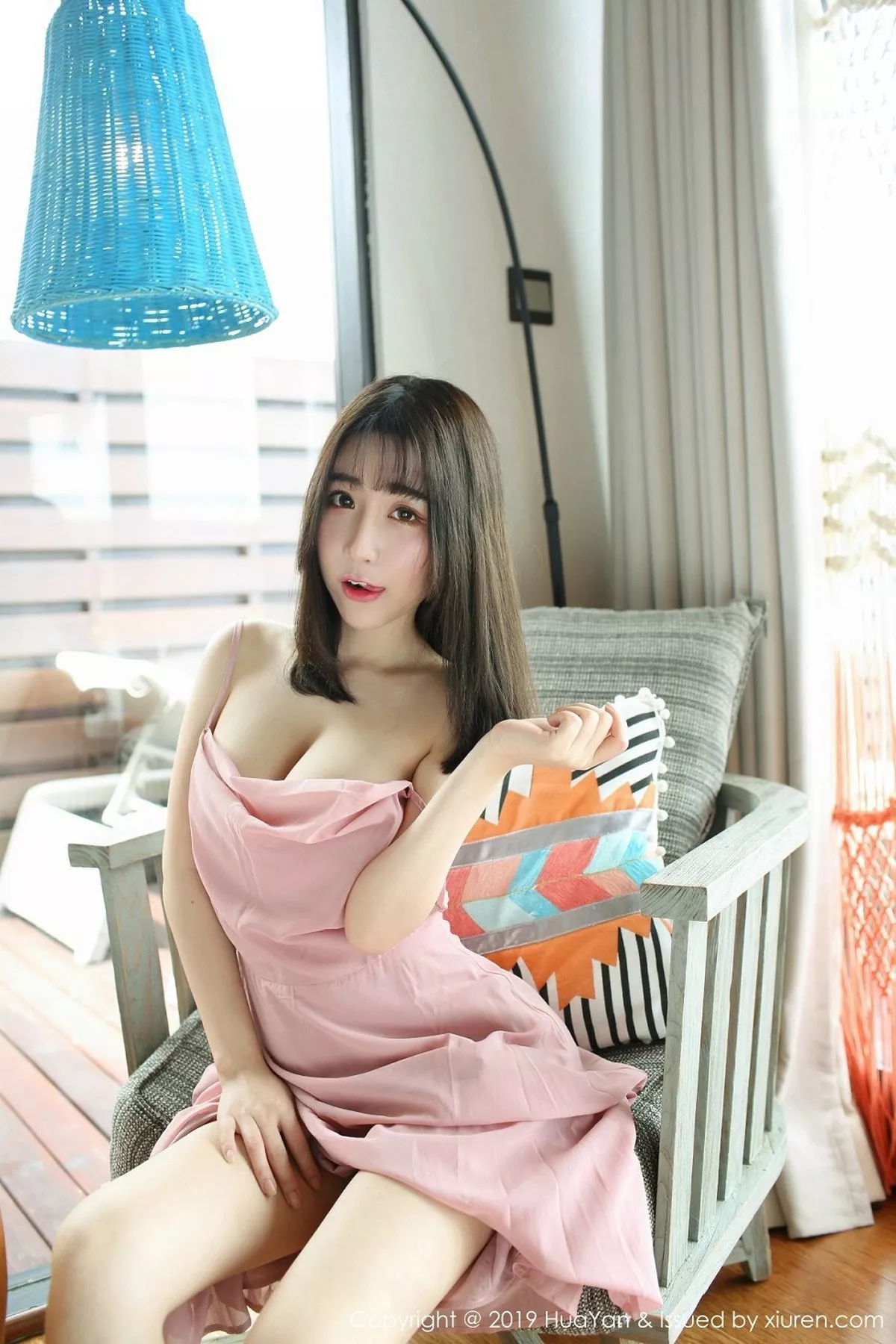 秀人集.com_[HuaYan花の颜]Vol.062_嫩模绯月樱-Cherry粉色吊带连身裙露丁字裤翘臀诱惑写真51P