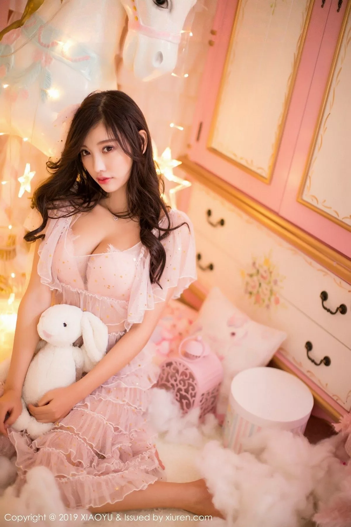 秀人集.com_[XiaoYu画语界]Vol.059_女神杨晨晨sugar圣诞主题性感内衣秀火辣身材诱惑写真45P