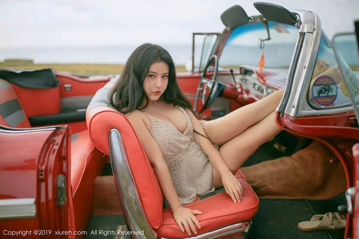 秀人集.com_[XiuRen秀人网]No.1463_女神Manuela玛鲁娜心愿旅拍香车大胆露出火辣翘臀诱惑写真61P