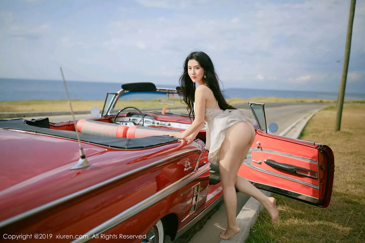 秀人集.com_[XiuRen秀人网]No.1463_女神Manuela玛鲁娜心愿旅拍香车大胆露出火辣翘臀诱惑写真61P