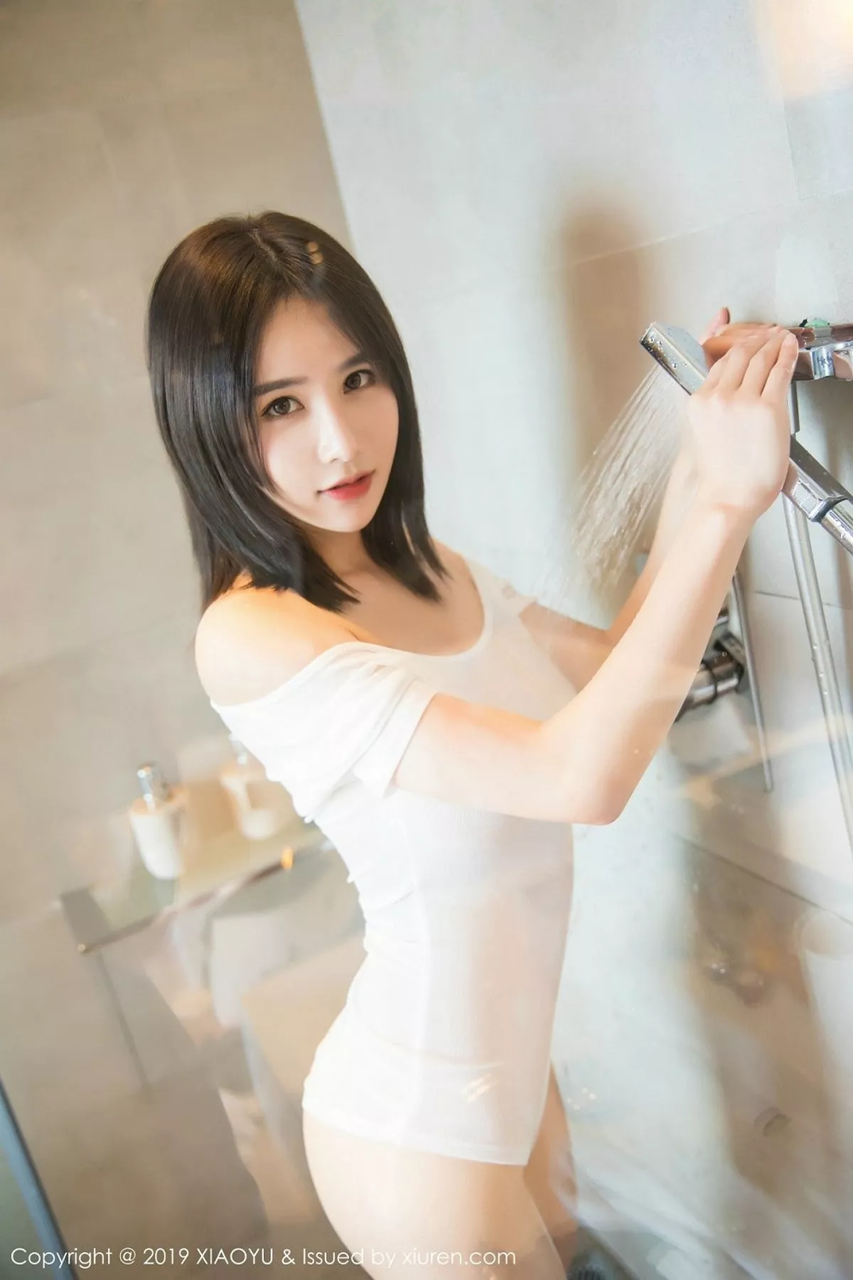 秀人集.com_[XiaoYu画语界]Vol.060_女神小沫琳马尔代夫旅拍浴室里高叉连体衣湿身诱惑写真50P