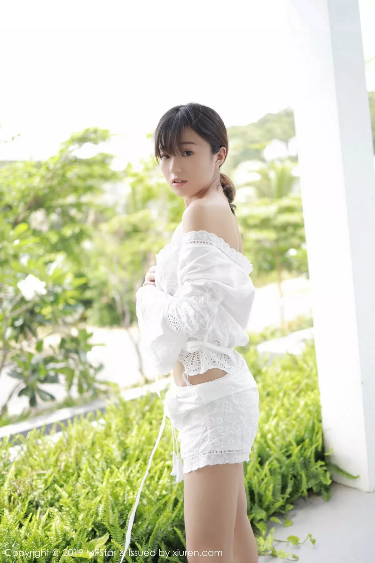 秀人集.com_[MFStar模范学院]Vol.192_嫩模仓井优香越南旅拍户外白色真空睡衣惹火诱惑写真40P