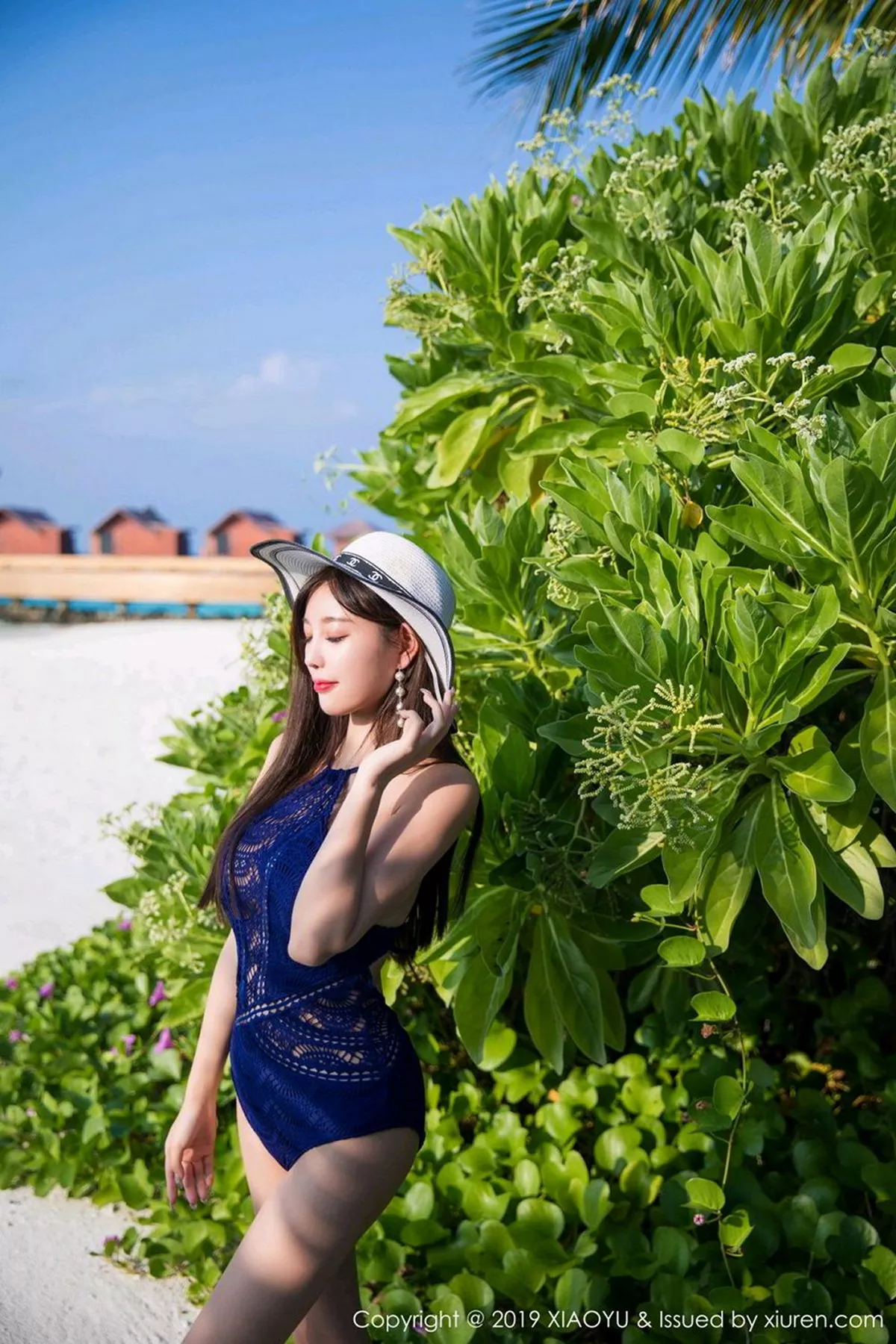 秀人集.com_[XiaoYu画语界]Vol.099_女神杨晨晨sugar马尔代夫旅拍白色薄纱吊裙唯美诱惑写真55P