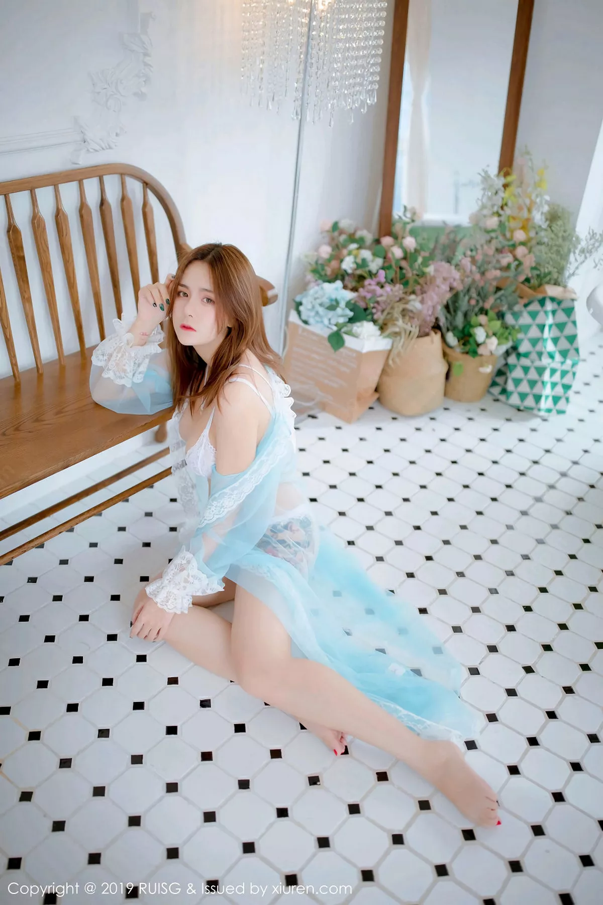 秀人集.com_[RUISG瑞丝馆]Vol.062_嫩模Daisy琳琳私房薄纱秀白色蕾丝情趣内衣撩人诱惑写真42P