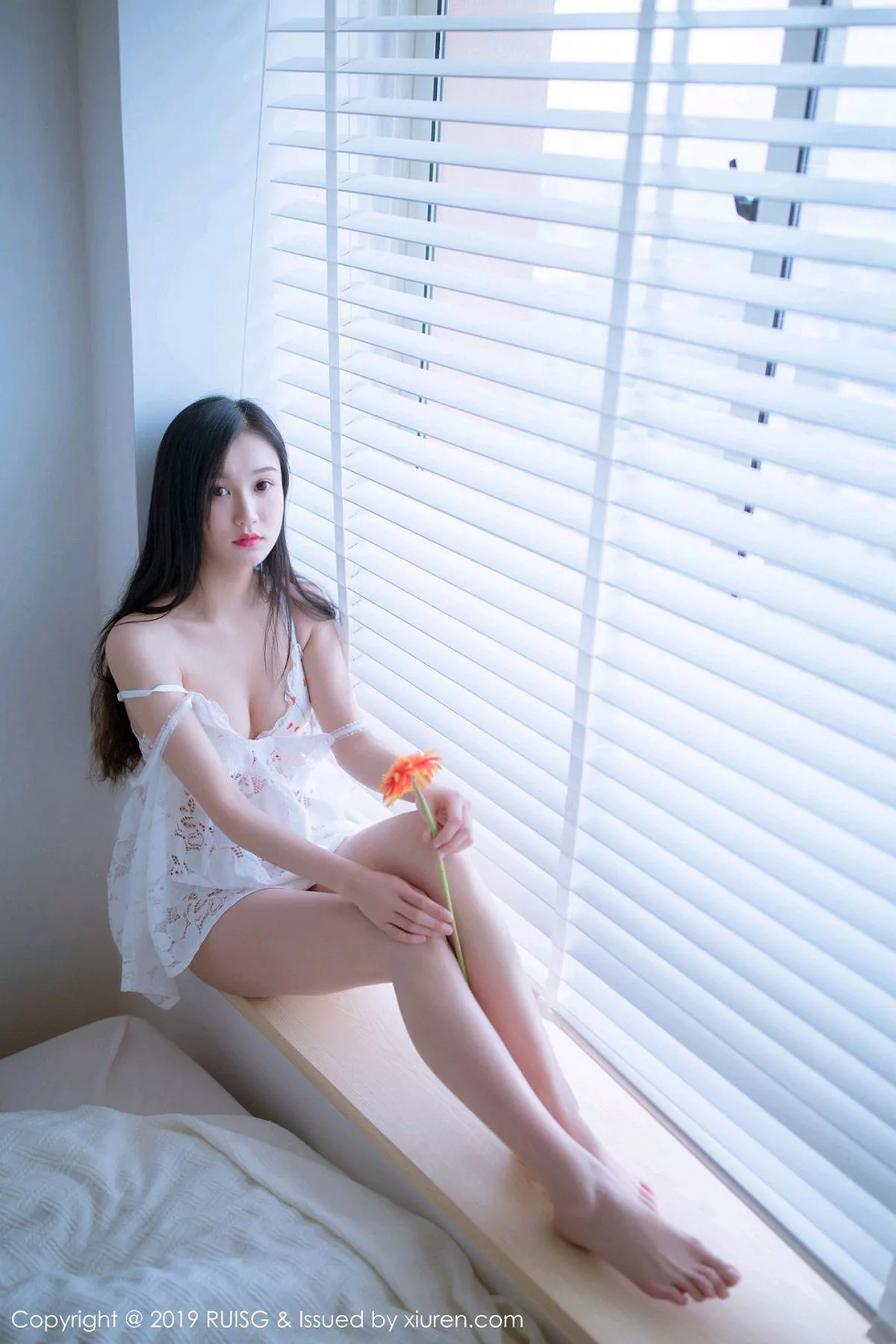秀人集.com_[RUISG瑞丝馆]Vol.068_嫩模深紫Julie私房清甜可人草帽女孩系列靓丽迷人写真49P