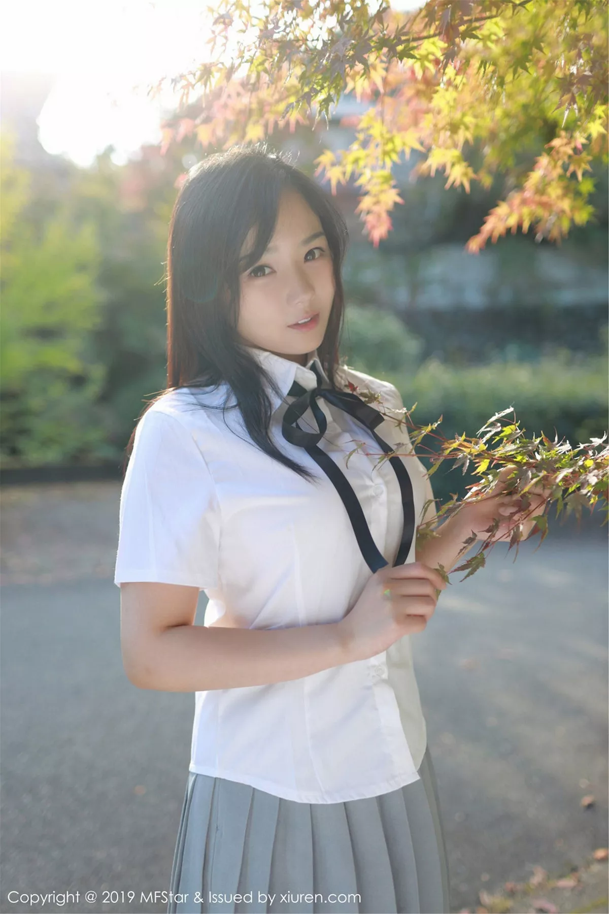 秀人集.com_[MFStar模范学院]Vol.193_女神徐微微miar日本旅拍户外学生JK制服清爽迷人写真40P