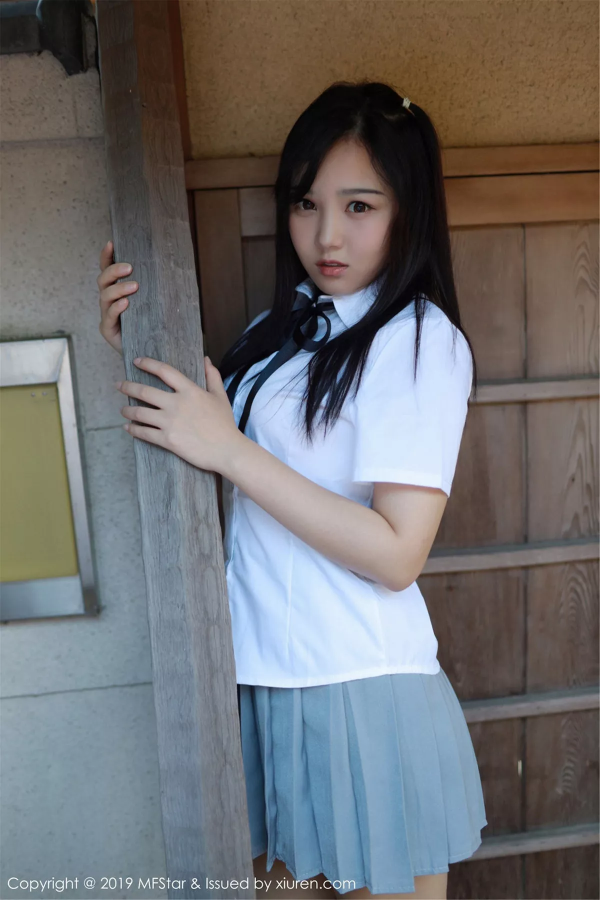 秀人集.com_[MFStar模范学院]Vol.193_女神徐微微miar日本旅拍户外学生JK制服清爽迷人写真40P