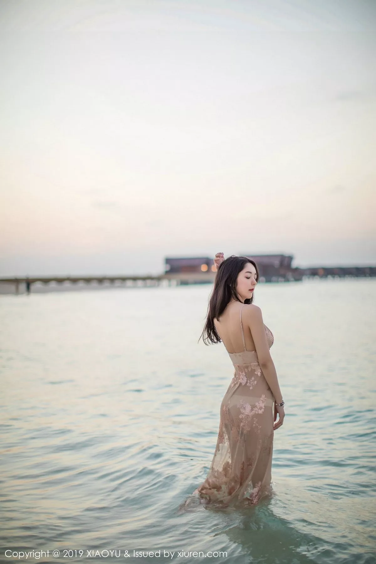 秀人集.com_[XiaoYu画语界]Vol.106_女神Angela喜欢猫泳池里白色蕾丝内衣湿身完美诱惑写真46P