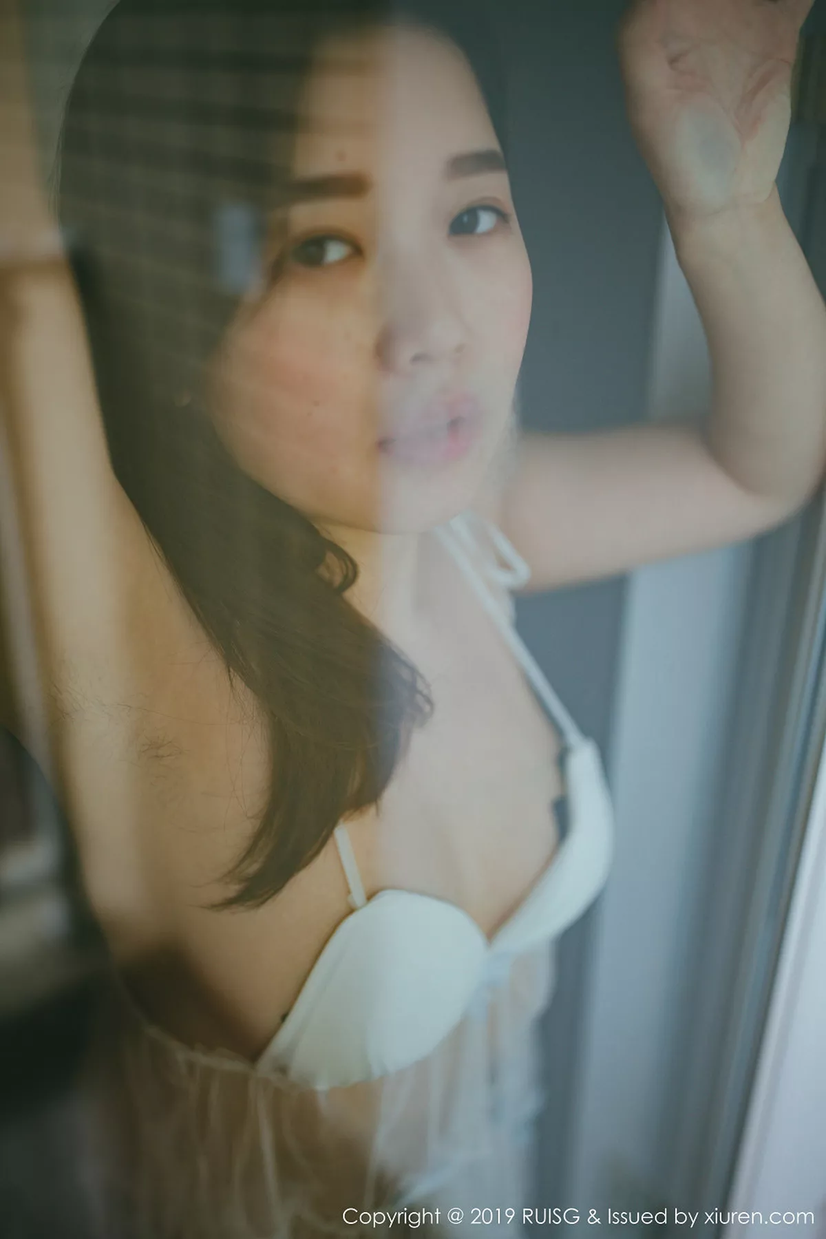 秀人集.com_[RUISG瑞丝馆]Vol.073_嫩模浪漫果味居家私房薄纱透视内衣秀完美身材诱惑写真35P