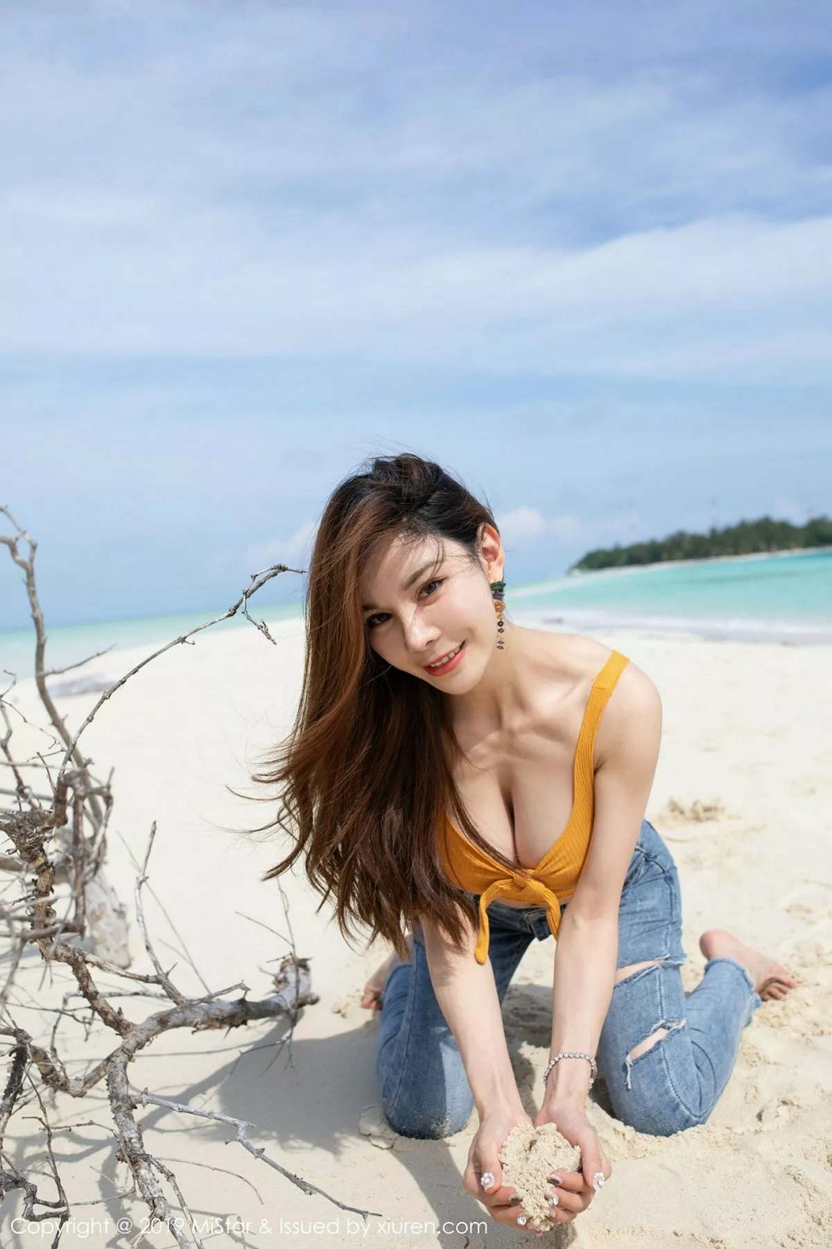 秀人集.com_[MiStar魅妍社]Vol.299_嫩模沈佳熹仙本那旅拍户外性感内衣配牛仔裤完美诱惑写真40P