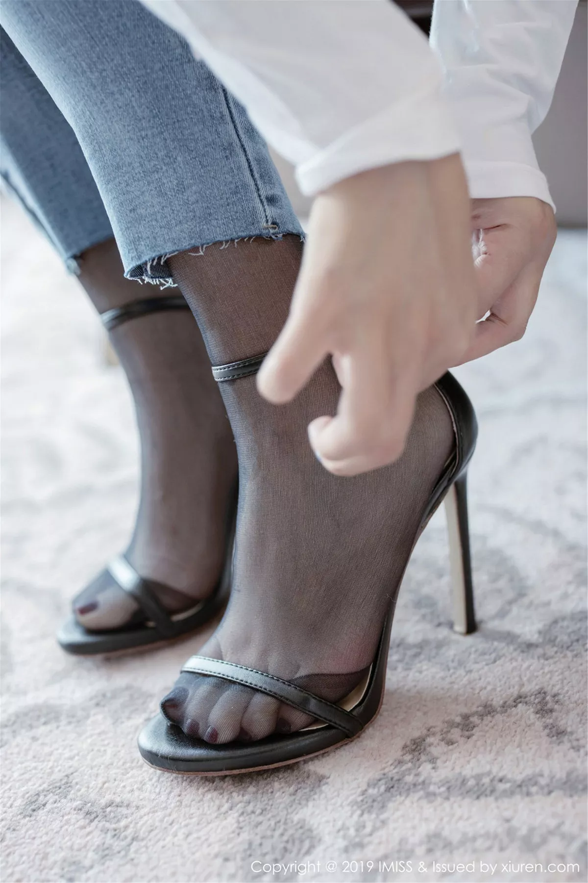 秀人集.com_[IMISS爱蜜社]Vol.367_气质嫩模Lavinia私房白T恤配牛仔裤全脱秀完美身材诱惑写真45P