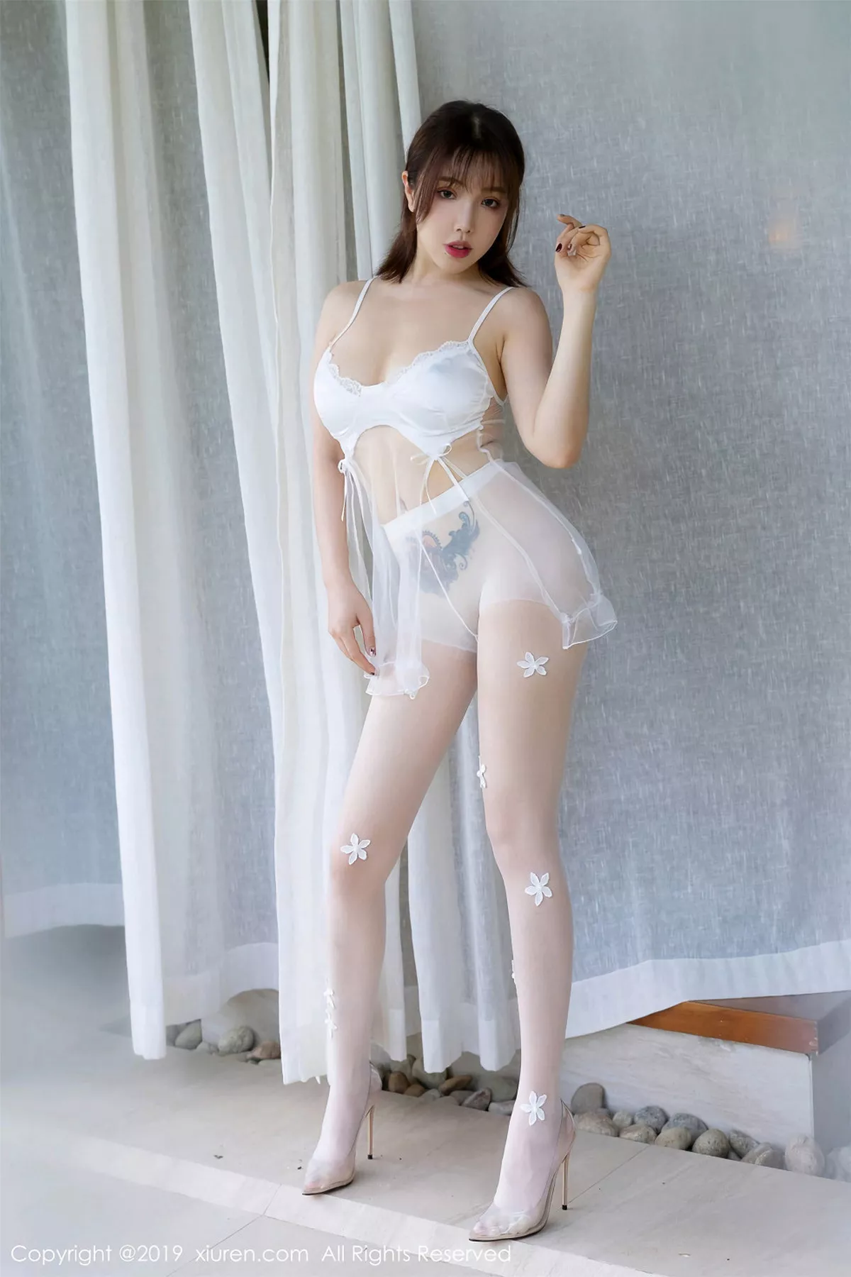 秀人集.com_[XiuRen秀人网]No.1578_女神黄乐然越南富国岛旅拍私房轻薄透视婚纱惹火诱惑写真50P