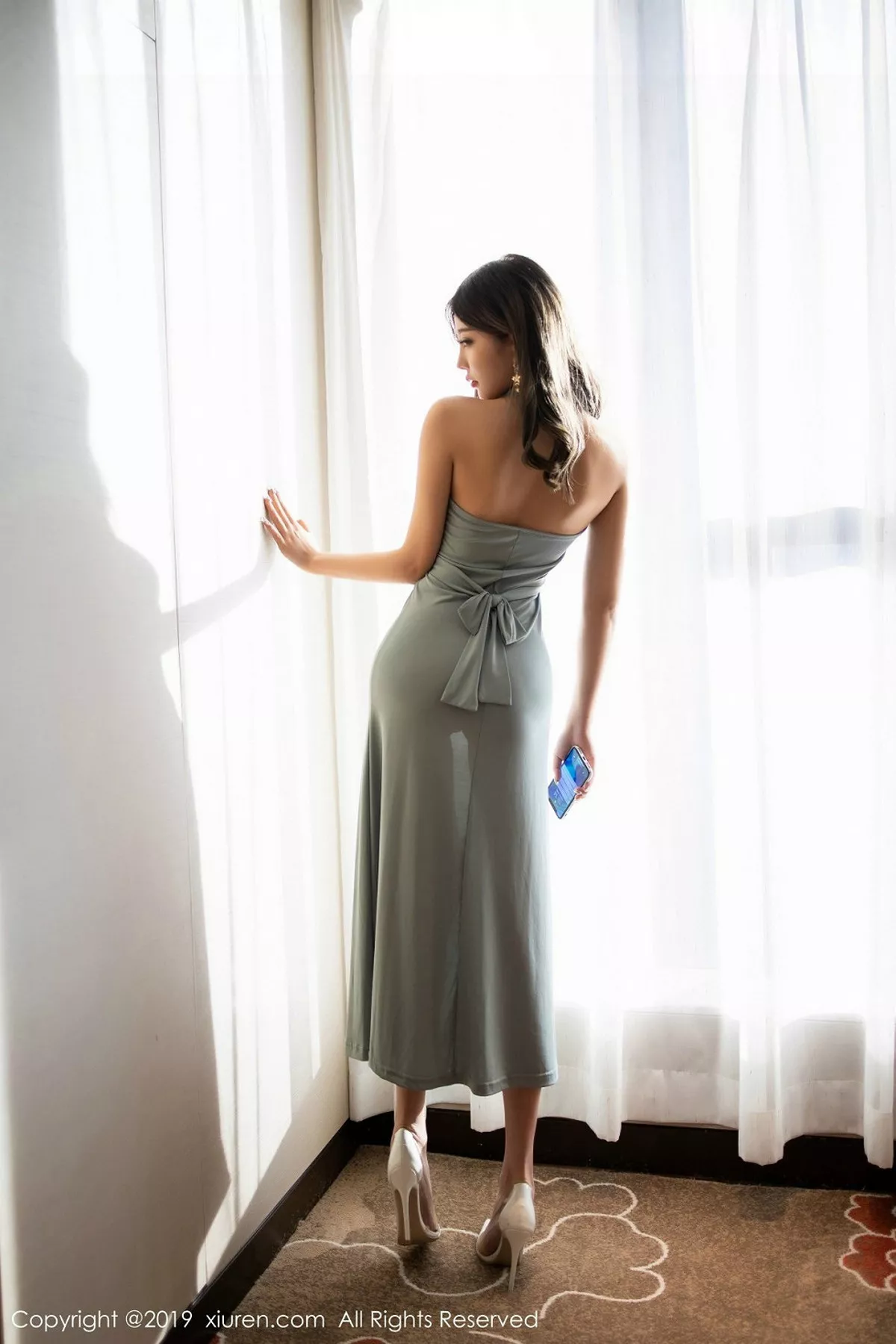 秀人集.com_[XiuRen秀人网]No.1567_女神杨晨晨sugar孔雀绿吊群配超薄肉丝裤袜秀美腿诱惑写真65P