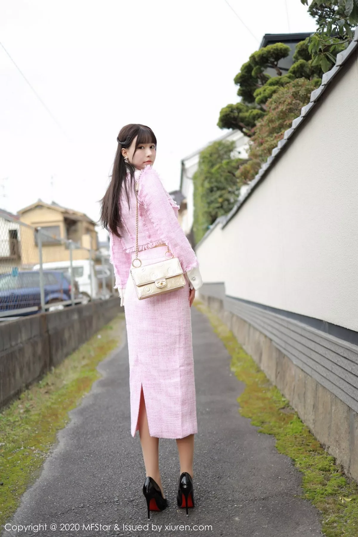 秀人集.com_[MFStar模范学院]Vol.278_女神朱可儿Flower北海道旅拍粉色服饰半脱露豪乳诱惑写真80P