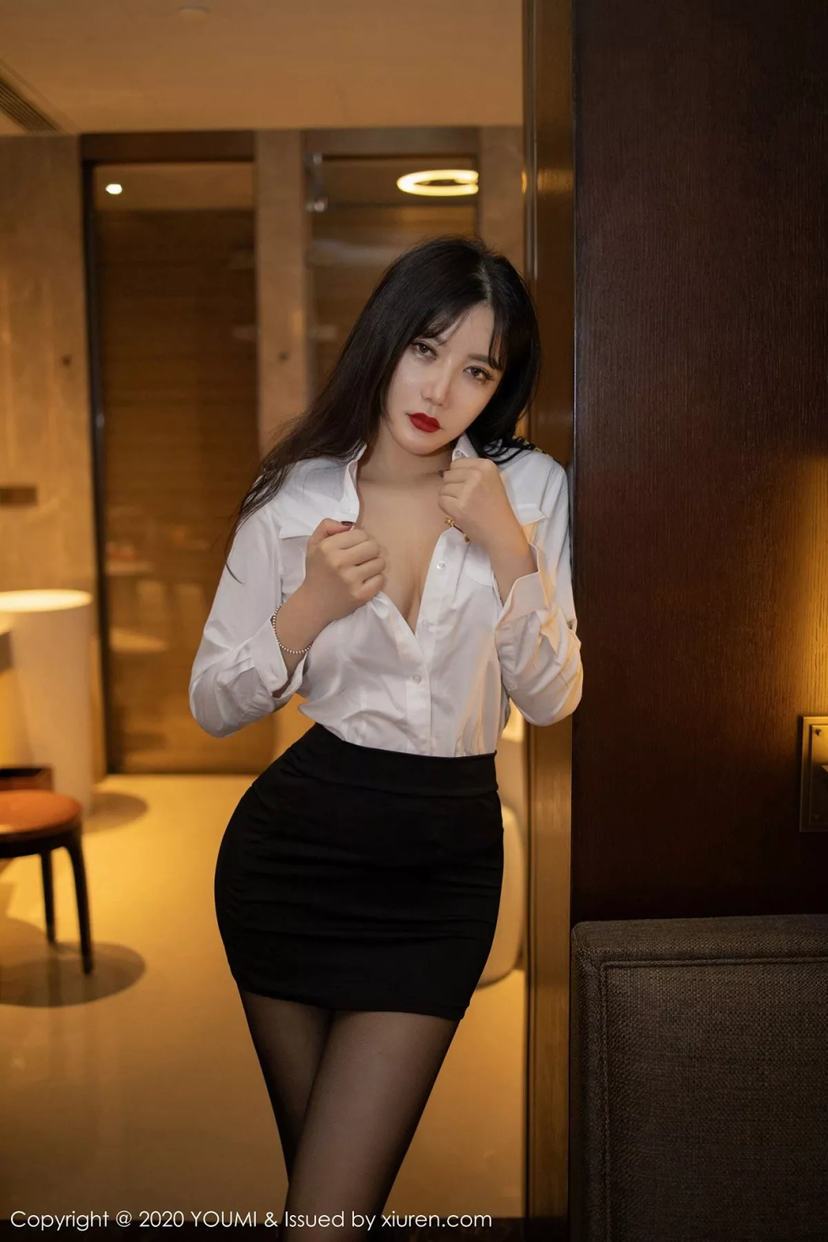 秀人集.com_[YouMi尤蜜荟]Vol.428_女神心妍小公主性感职业OL装扮无内黑丝秀火辣身材诱惑写真40P