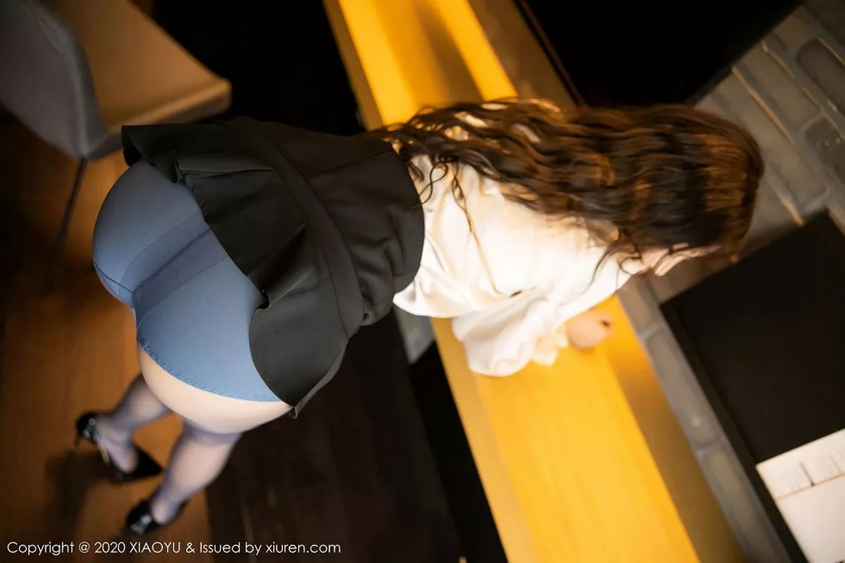 秀人集.com_[XiaoYu画语界]Vol.263_女神杨晨晨sugar济州岛旅拍精致镂空内衣配黑丝袜诱惑写真106P