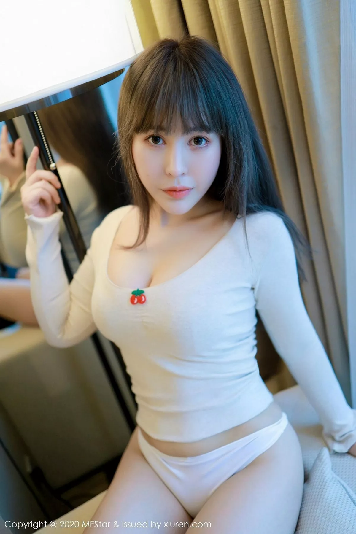 秀人集.com_[MFStar模范学院]Vol.284_嫩模艾莉Evelyn私房性感白色内衣秀雪白酥胸诱惑写真63P