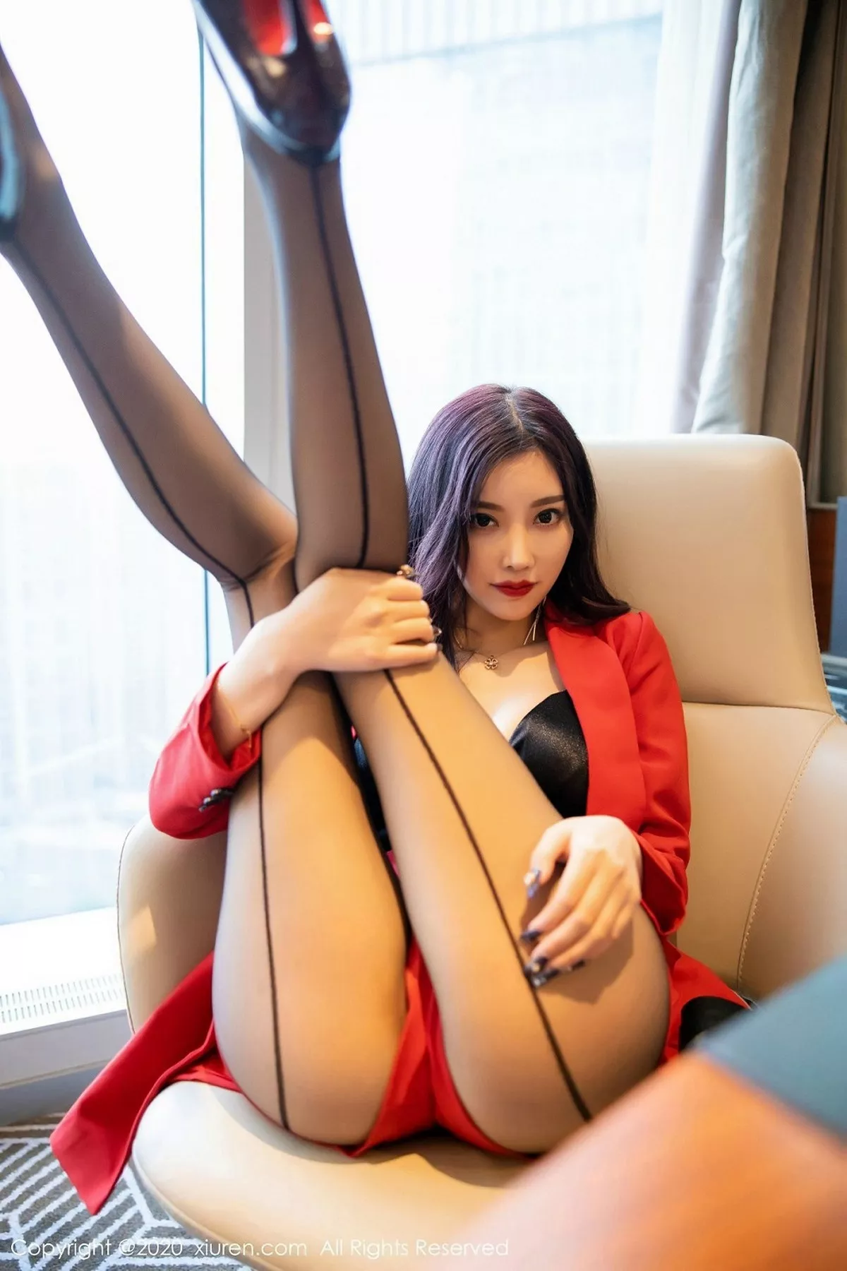 秀人集.com_[XiuRen秀人网]No.2069_女神杨晨晨sugar性感红色职业装配黑色内衣黑丝袜撩人诱惑写真71P