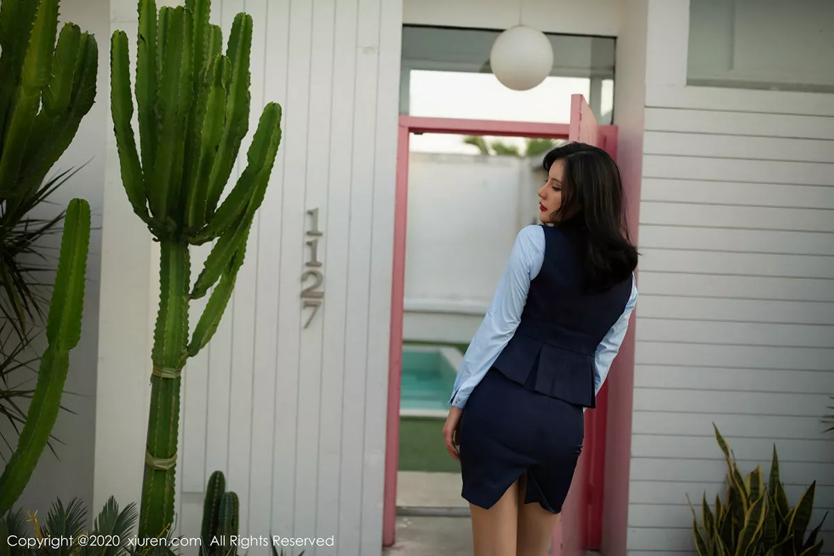 秀人集.com_[XiuRen秀人网]No.1979_嫩模就是阿朱啊餐厅经理主题超薄无内肉丝秀翘臀惹火诱惑写真87P