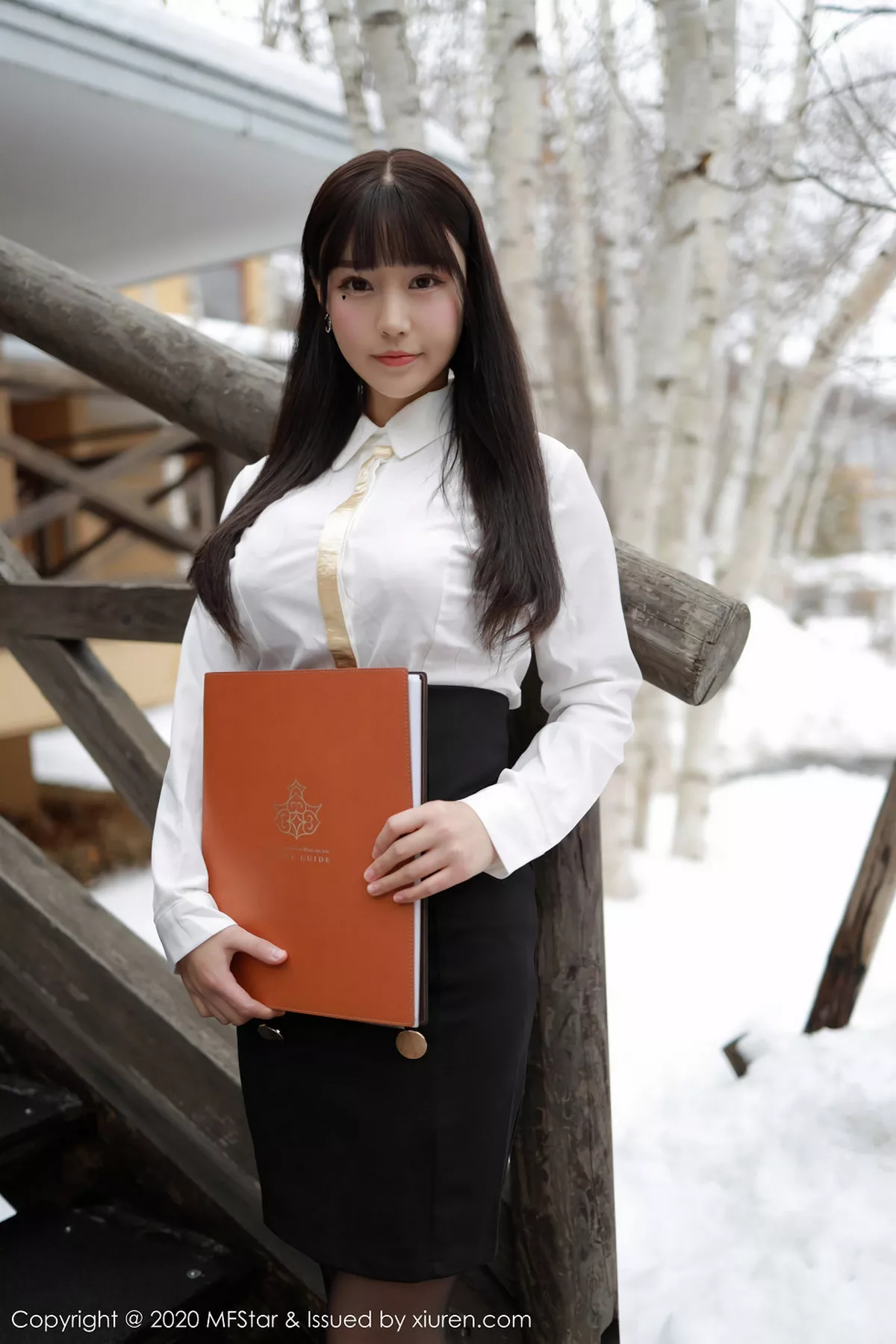 秀人集.com_[MFStar模范学院]Vol.267_嫩模朱可儿北海道旅拍酒店经理主题黑丝制服诱惑写真70P