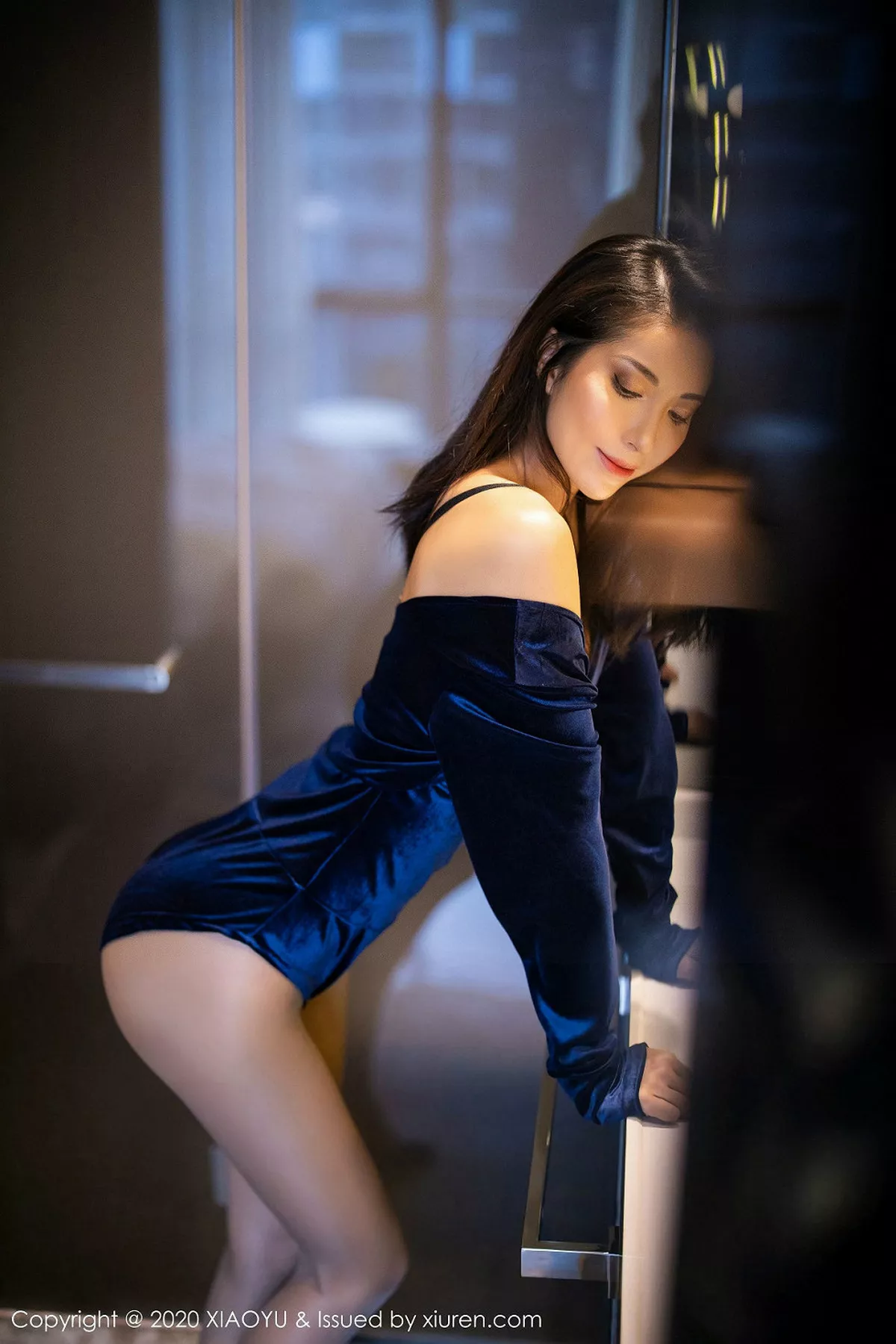 秀人集.com_[XiaoYu画语界]Vol.250_气质女神Carry私房高叉连体衣配超薄黑丝秀美腿诱惑写真100P