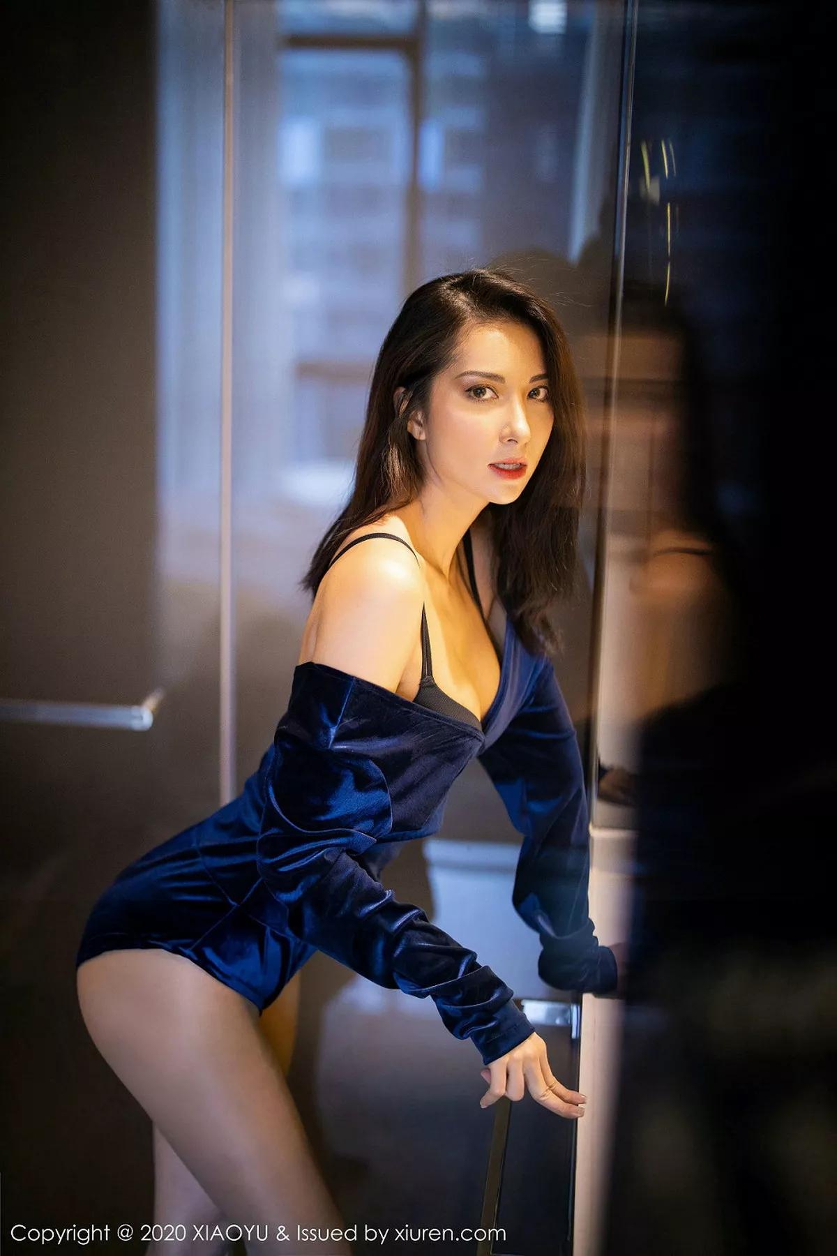 秀人集.com_[XiaoYu画语界]Vol.250_气质女神Carry私房高叉连体衣配超薄黑丝秀美腿诱惑写真100P