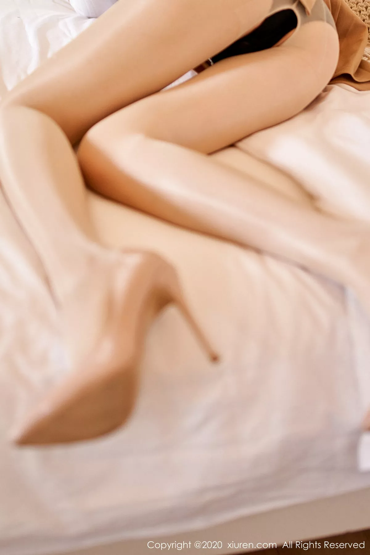 秀人集.com_[XiuRen秀人网]No.1993_嫩模Betty林子欣三亚旅拍黑色蕾丝内衣配开档肉丝极致魅惑写真48P