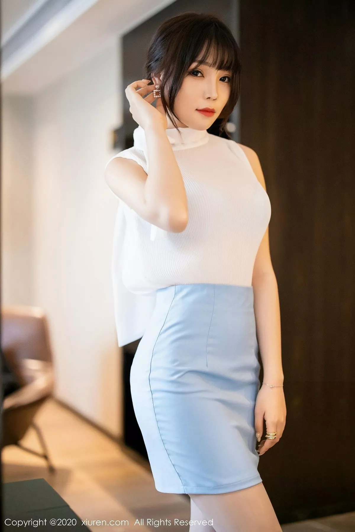 秀人集.com_[XiuRen秀人网]No.2107_女神芝芝Booty明亮私房内性感内衣半脱丝袜极致魅惑写真100P