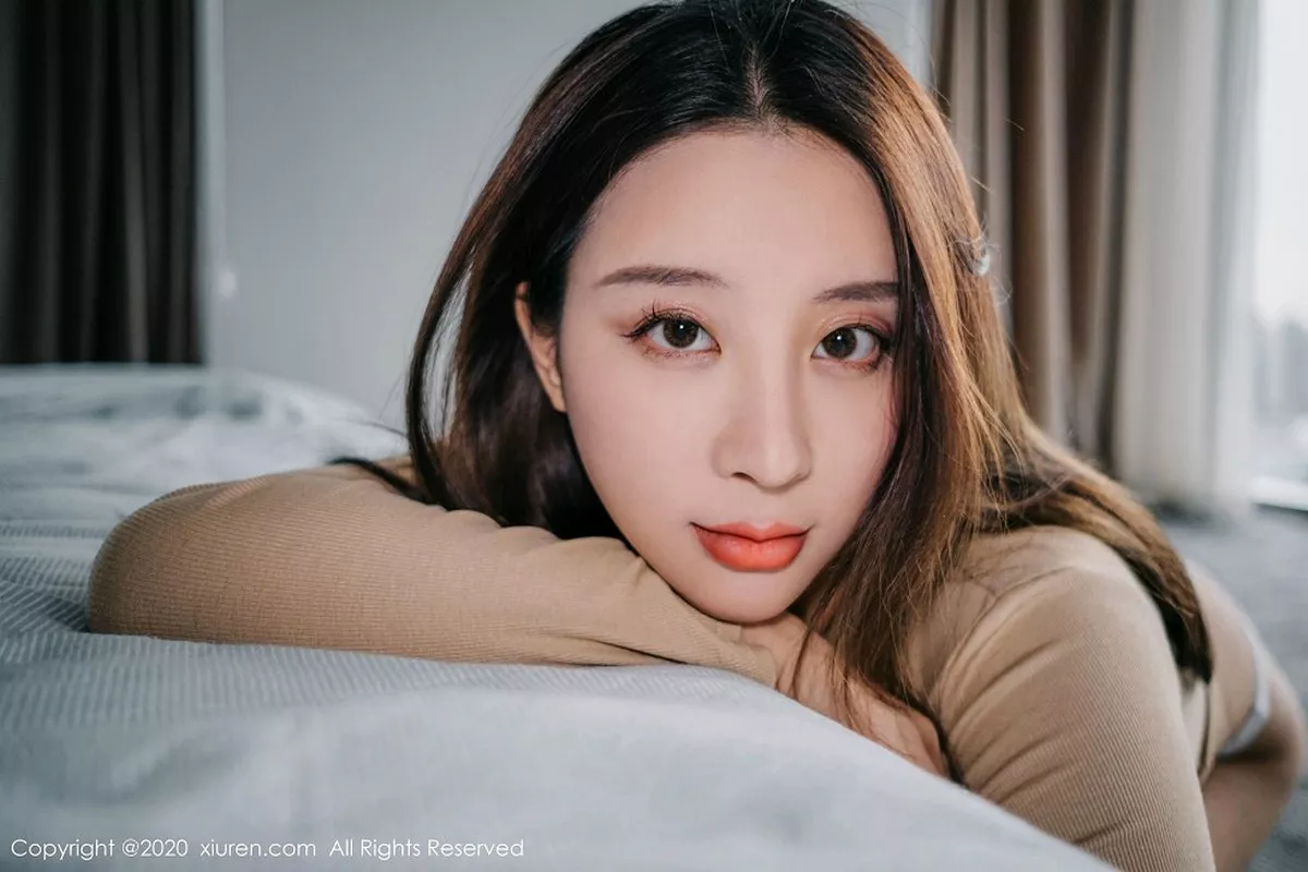 秀人集.com_[XiuRen秀人网]No.2124_嫩模筱慧私房性感内衣系列半脱内裤露翘臀撩人诱惑写真61P