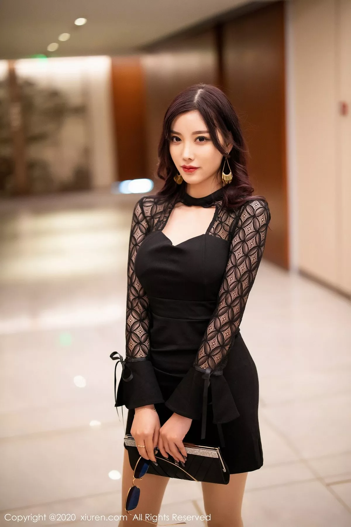 秀人集.com_[XiuRen秀人网]No.2137_女神杨晨晨sugar私房性感内衣配肉丝袜半脱秀翘臀销魂诱惑写真127P