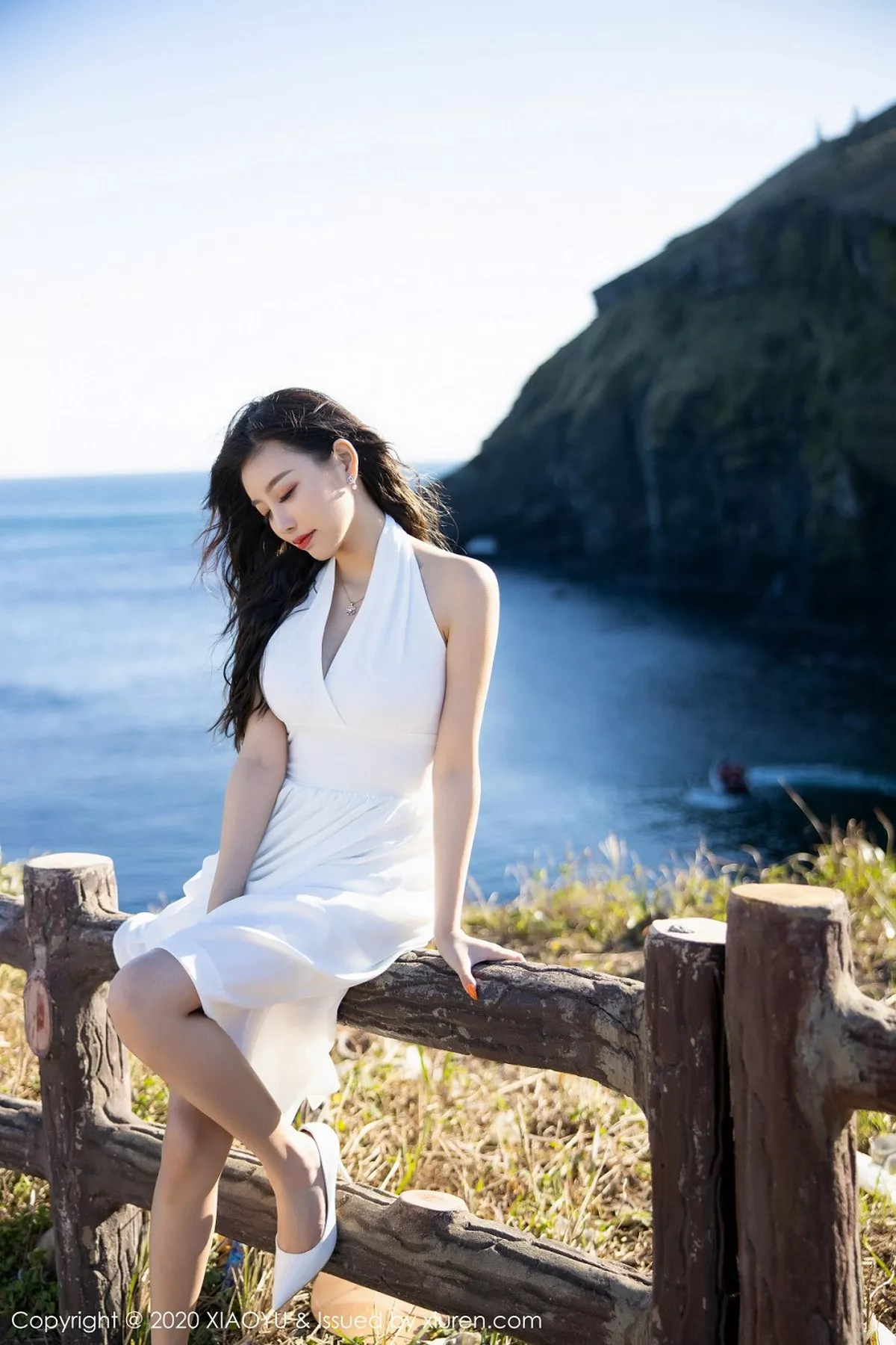 秀人集.com_[XiaoYu画语界]Vol.286_女神杨晨晨sugar济州岛旅拍私房银色吊裙半脱露豪乳诱惑写真83P